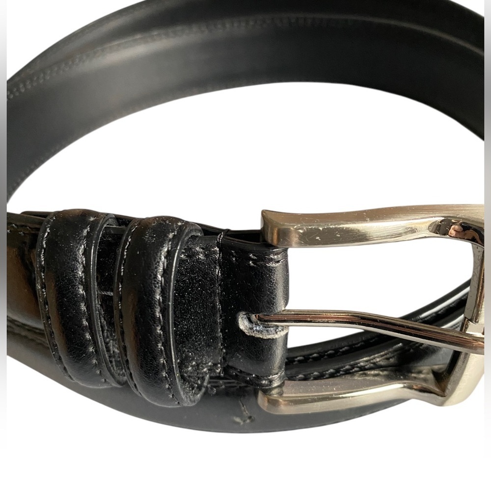 Men's Florsheim Black Leather Belt. Big man
Sleek and stylish. Size 52 - Picture 2 of 7